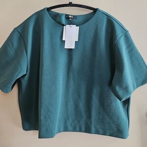 Uniqlo Boxed Crop top size S green